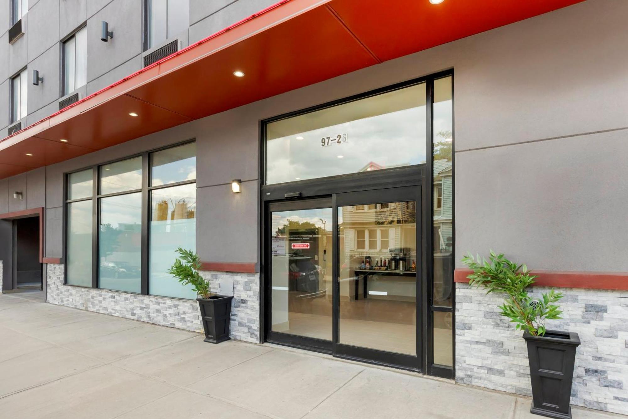 Red Roof Inn Plus Jamaica, Ny - Jfk Airport New York Exterior photo